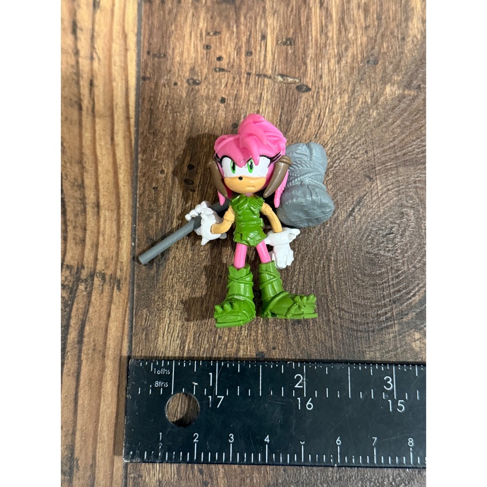 Sonic Prime Rusty Rose Boscage Maze 2.5 Inch Figure with‎ Stone Hammer Accessory
